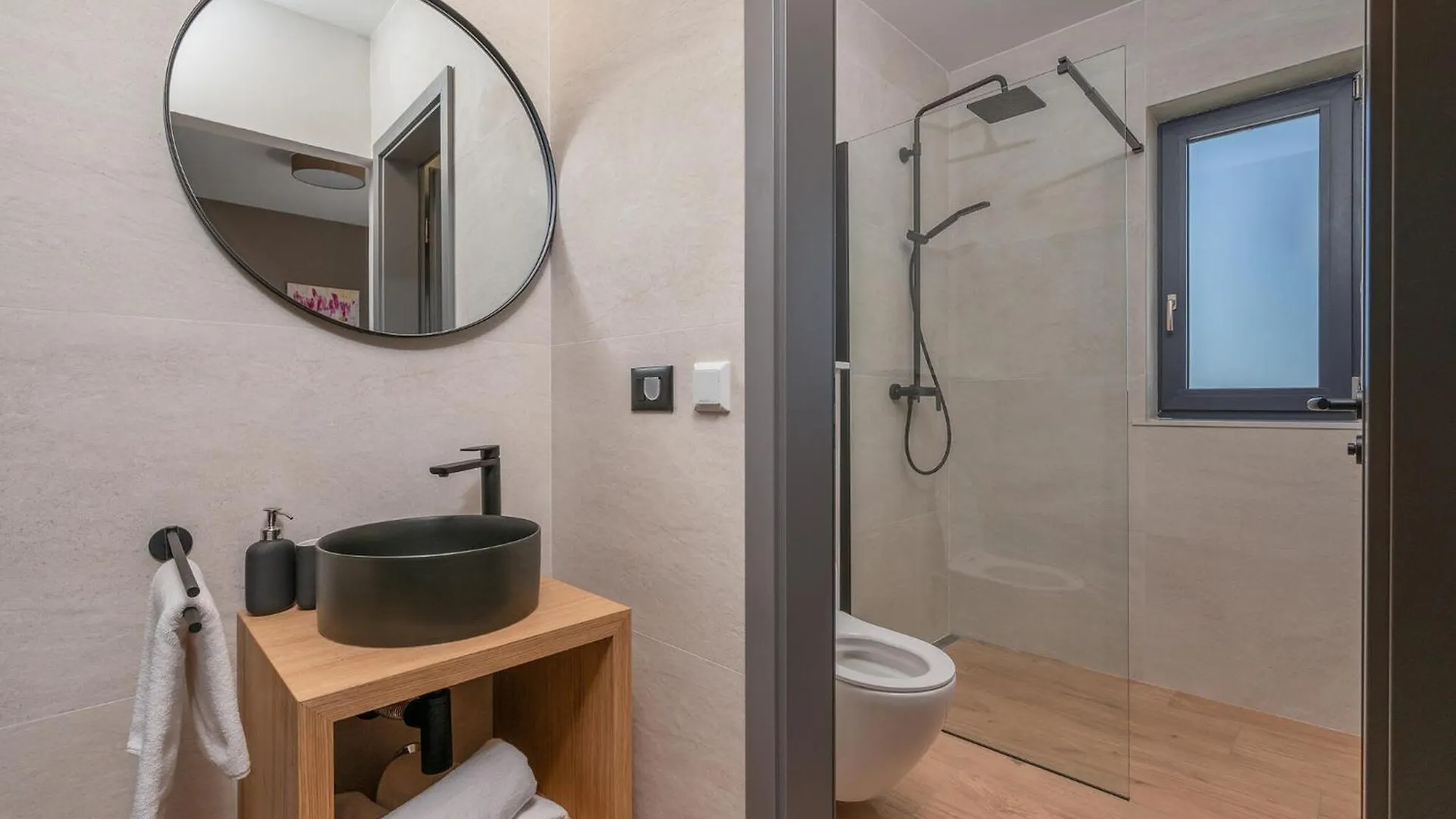度假居 Lovely Home In Labin With Kitchen