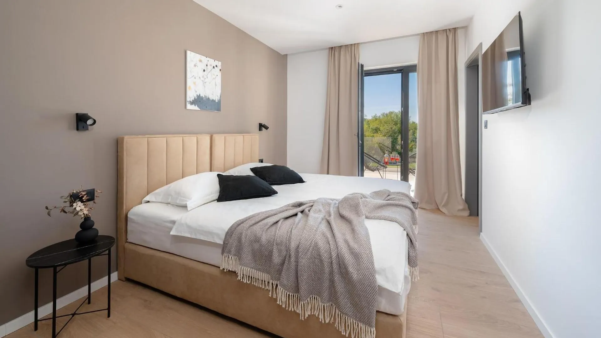 Vakantiehuis Lovely Home In Labin With Kitchen